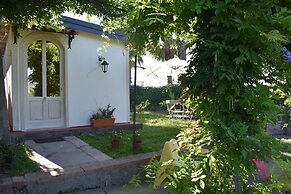 Stunning Villa With Private Pool Chlorine-free and Jacuzzi