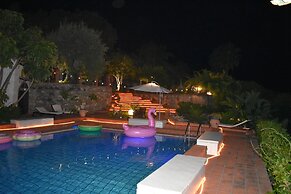 Suite Margherita With Private Garden and Shared Pool