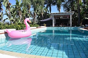 Suite Margherita With Private Garden and Shared Pool