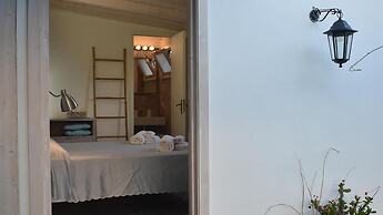 Suite Margherita With Private Garden and Shared Pool