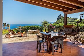 Villa Elena 2 Km From the Natural Reserve of Zingaro