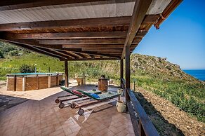 Villa Anna 2 Km From the Zingaro Nature Reserve