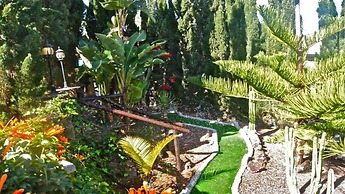 Villa With its own Swimming-pool, Jaccuzi and Sauna With Views to San 