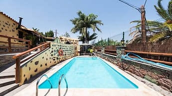 Villa With its own Swimming-pool, Jaccuzi and Sauna With Views to San 