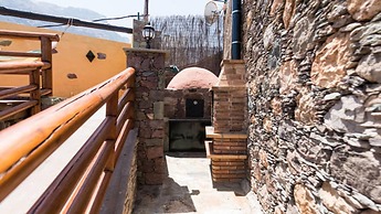 Villa With its own Swimming-pool, Jaccuzi and Sauna With Views to San 