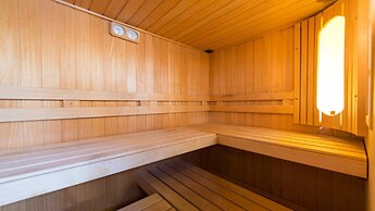 Villa With its own Swimming-pool, Jaccuzi and Sauna With Views to San 