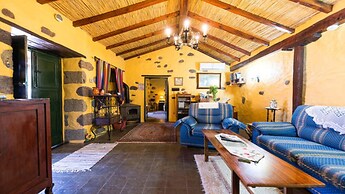 Villa With its own Swimming-pool, Jaccuzi and Sauna With Views to San 