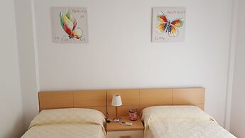 3 Bed Apartment to Rent in Mojacar, Spain