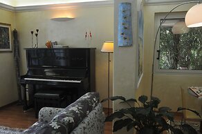 Very Cozy, Comfortable Lanthana Villa on 2 Floors, Independent