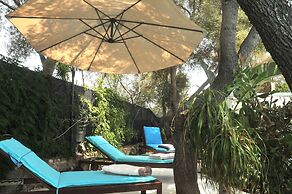 Very Cozy, Comfortable