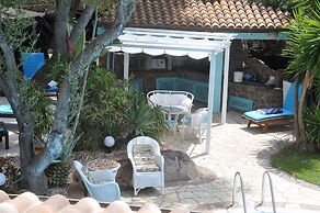 Very Cozy, Comfortable