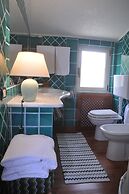 Very Cozy, Comfortable