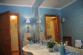 Very Cozy, Comfortable