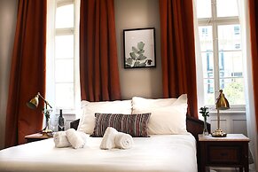 Modern Ben gurion Apt By Ahlan Hospitality