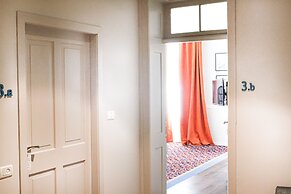 Modern Ben gurion Apt By Ahlan Hospitality