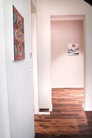 Modern Ben gurion Apt By Ahlan Hospitality