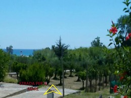 Foximanna on the North Floor in a Villa Surrounded by Greenery Facing