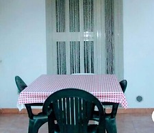 Foximanna on the North Floor in a Villa Surrounded by Greenery Facing