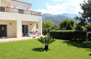 Villa Armonia, Everything Is In Harmony