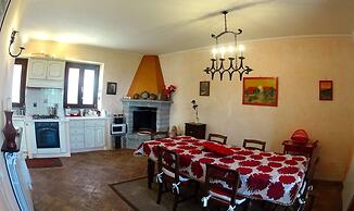 Red House/casa Rossa - Near Civita Di Bagnoregio