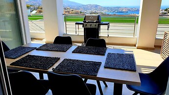 Luxurious Brand New Flat Sea View