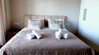 Luxurious Brand New Flat Sea View