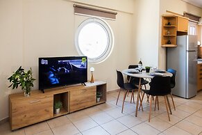 Glamour Rooftop Apartment near Athens