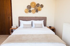 Glamour Rooftop Apartment near Athens