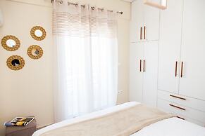 Glamour Rooftop Apartment near Athens