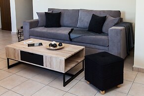 Glamour Rooftop Apartment near Athens