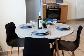 Glamour Rooftop Apartment near Athens