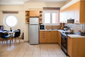 Glamour Rooftop Apartment near Athens