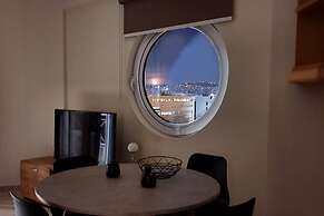 Glamour Rooftop Apartment near Athens