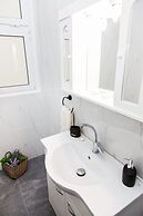 Stay in Fabulous Apartment in Athens