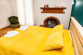 Stay in Fabulous Apartment in Athens