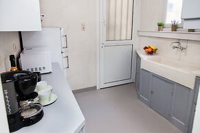 Stay in Fabulous Apartment in Athens