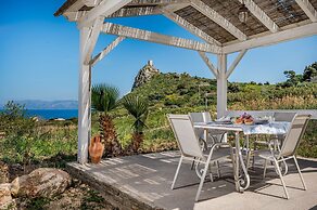 Cantina Vito 2 km From the Zingaro Reserve