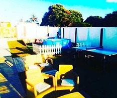 Escuela de Surf y Hostel Baldaio