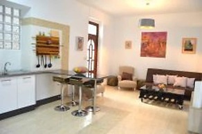 Good Companies Veedor Apartment