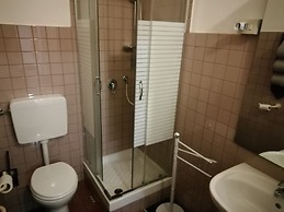 Appartamento a Invrea Posto Auto Incluso