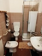 Appartamento a Invrea Posto Auto Incluso