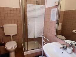 Appartamento a Invrea Posto Auto Incluso