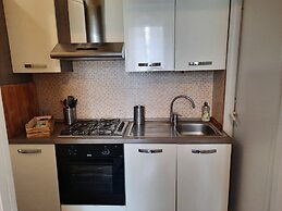 Appartamento a Invrea Posto Auto Incluso