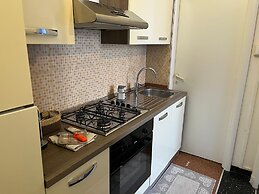 Appartamento a Invrea Posto Auto Incluso