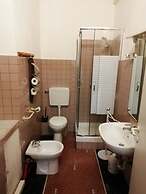 Appartamento a Invrea Posto Auto Incluso