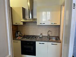 Appartamento a Invrea Posto Auto Incluso