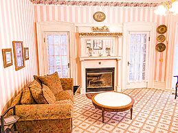 BUTLER HOUSE at The Cherry Creek Inn