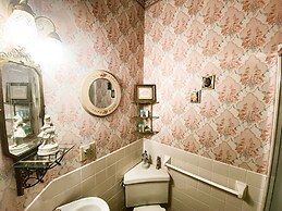 BUTLER HOUSE at The Cherry Creek Inn