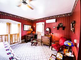 BUTLER HOUSE at The Cherry Creek Inn