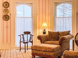 BUTLER HOUSE at The Cherry Creek Inn